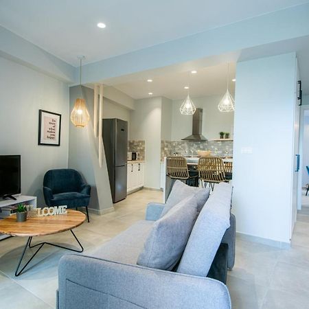 M&E House Apartment อายิโอสนิโกลาโอส ภายนอก รูปภาพ