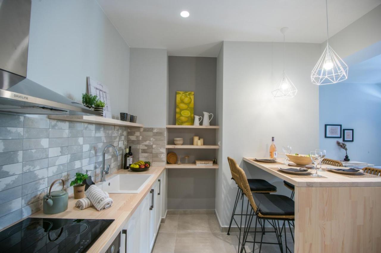 M&E House Apartment อายิโอสนิโกลาโอส ภายนอก รูปภาพ