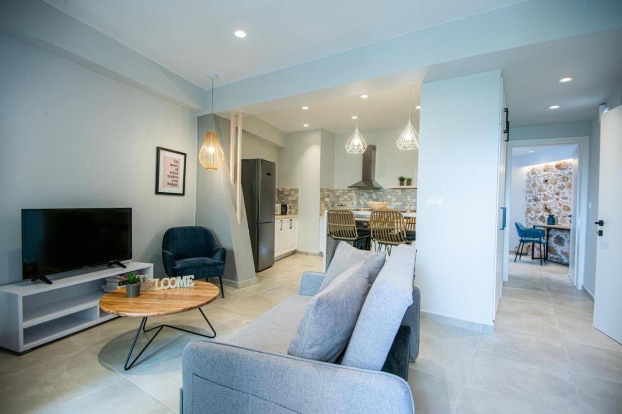 M&E House Apartment อายิโอสนิโกลาโอส ภายนอก รูปภาพ